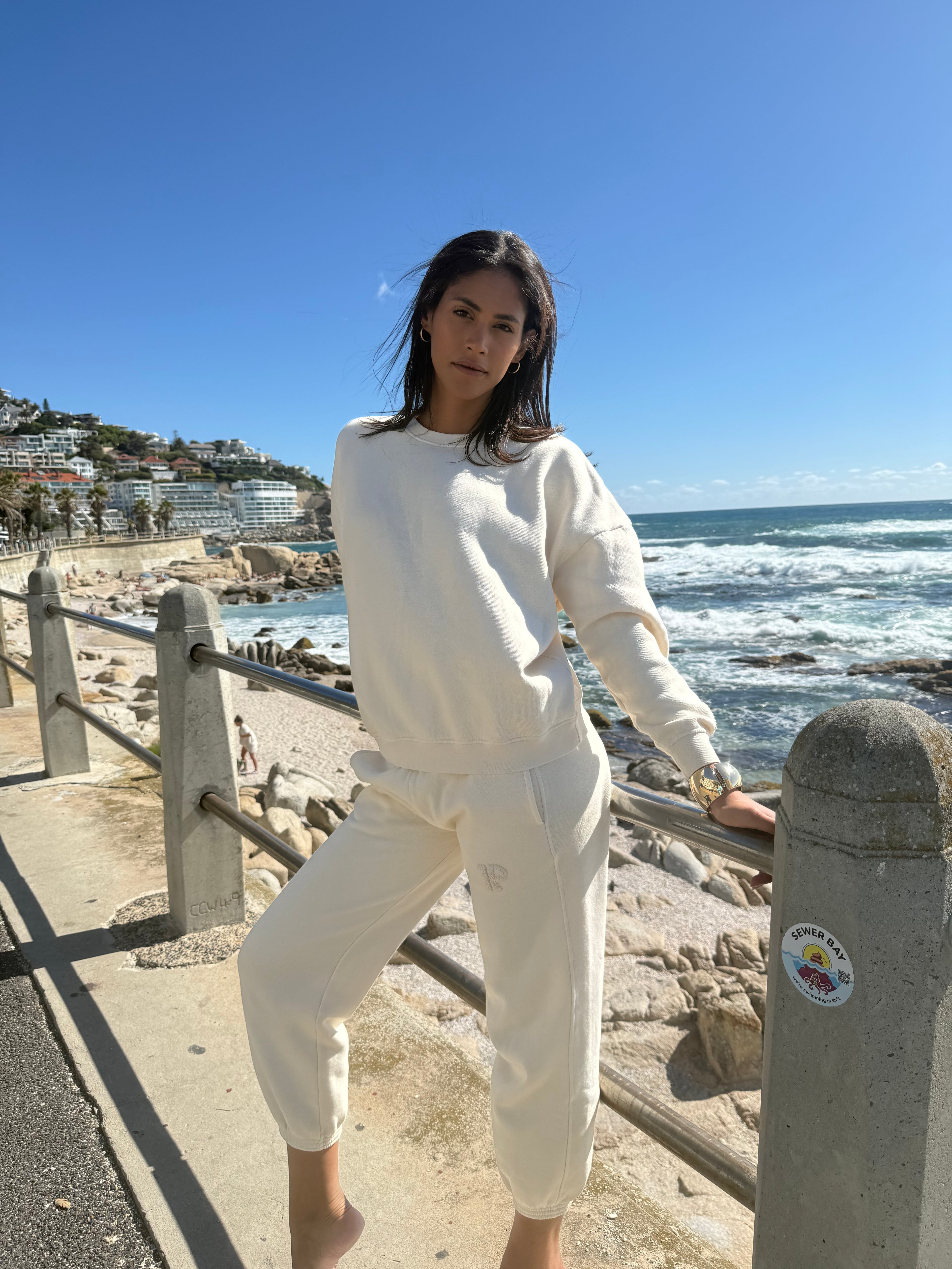 Basic Sweater Creme