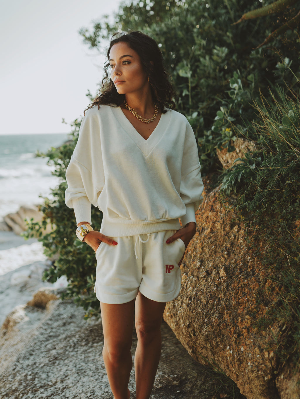 V-neck Sweater white melee with silk back